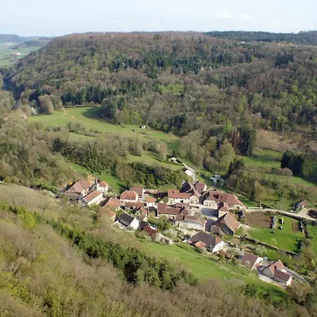 Bed & Breakfast Domaine Et D'hotes Des Fees Pretin